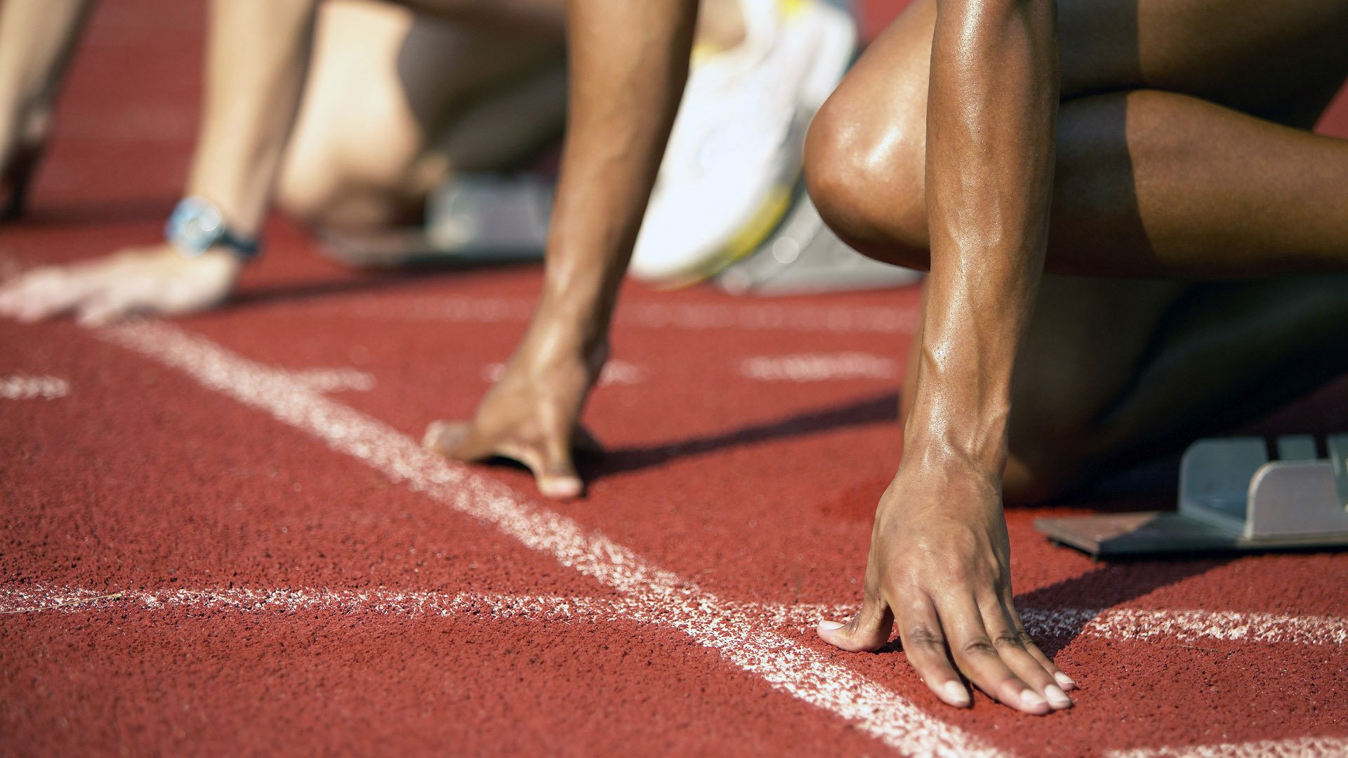 战术导向对比：中稳、美爆、澳准、德匀