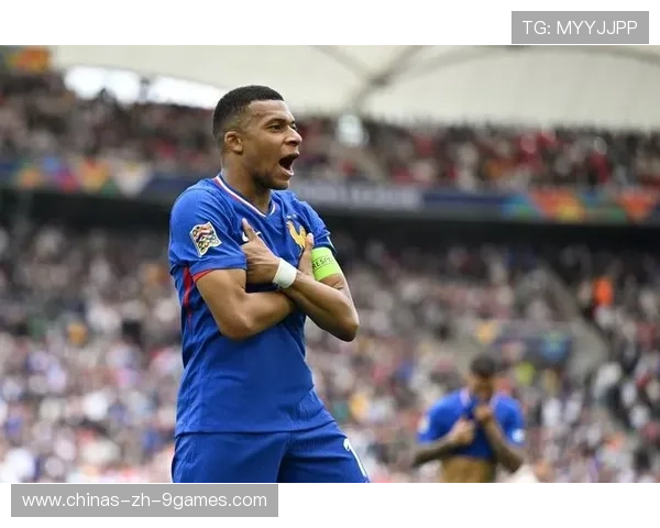 法国门将低级失误，球迷怒火中烧，法国队 门将